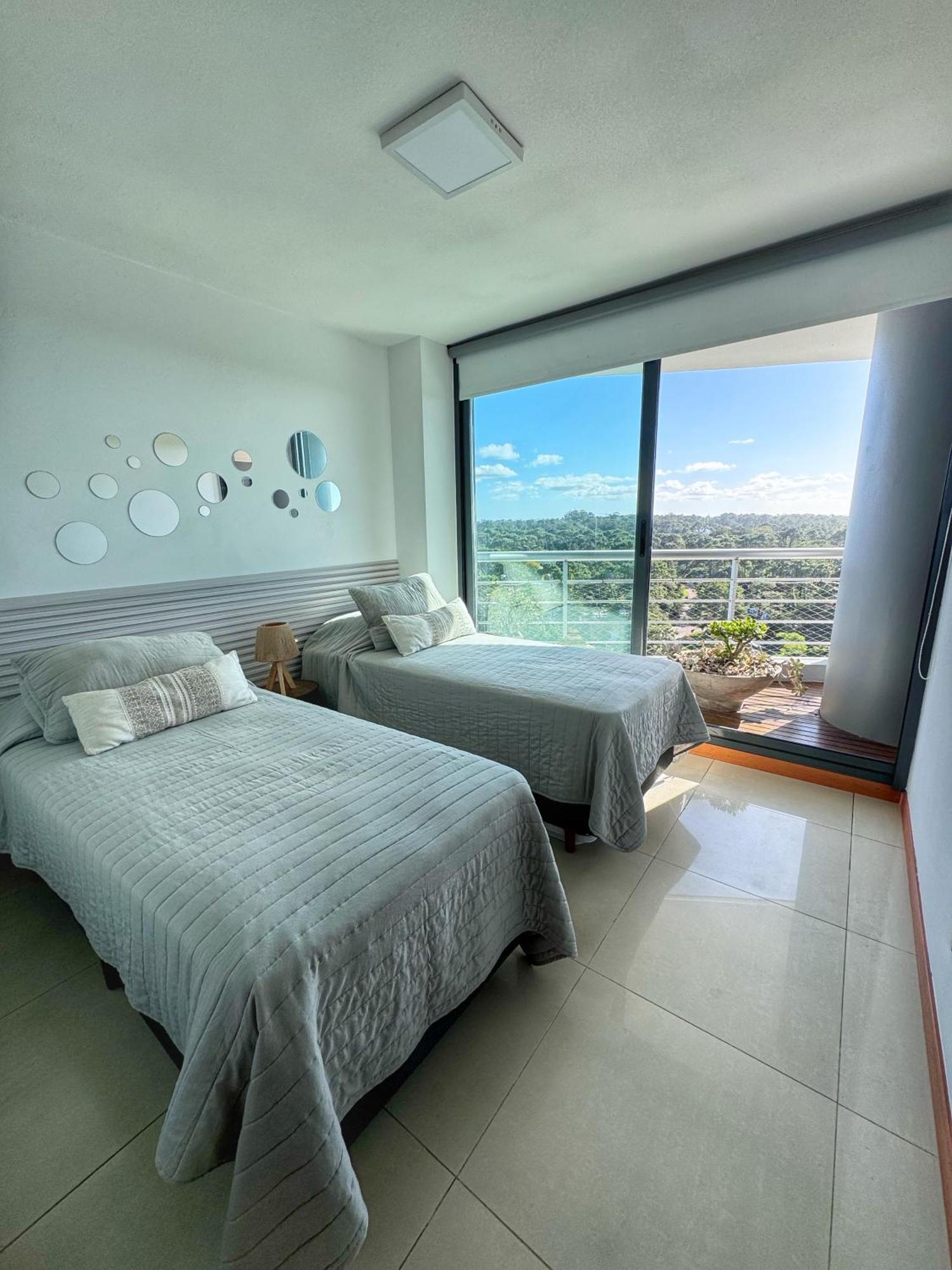 Apartamentos Torre Tressesenta 埃斯特角城 外观 照片