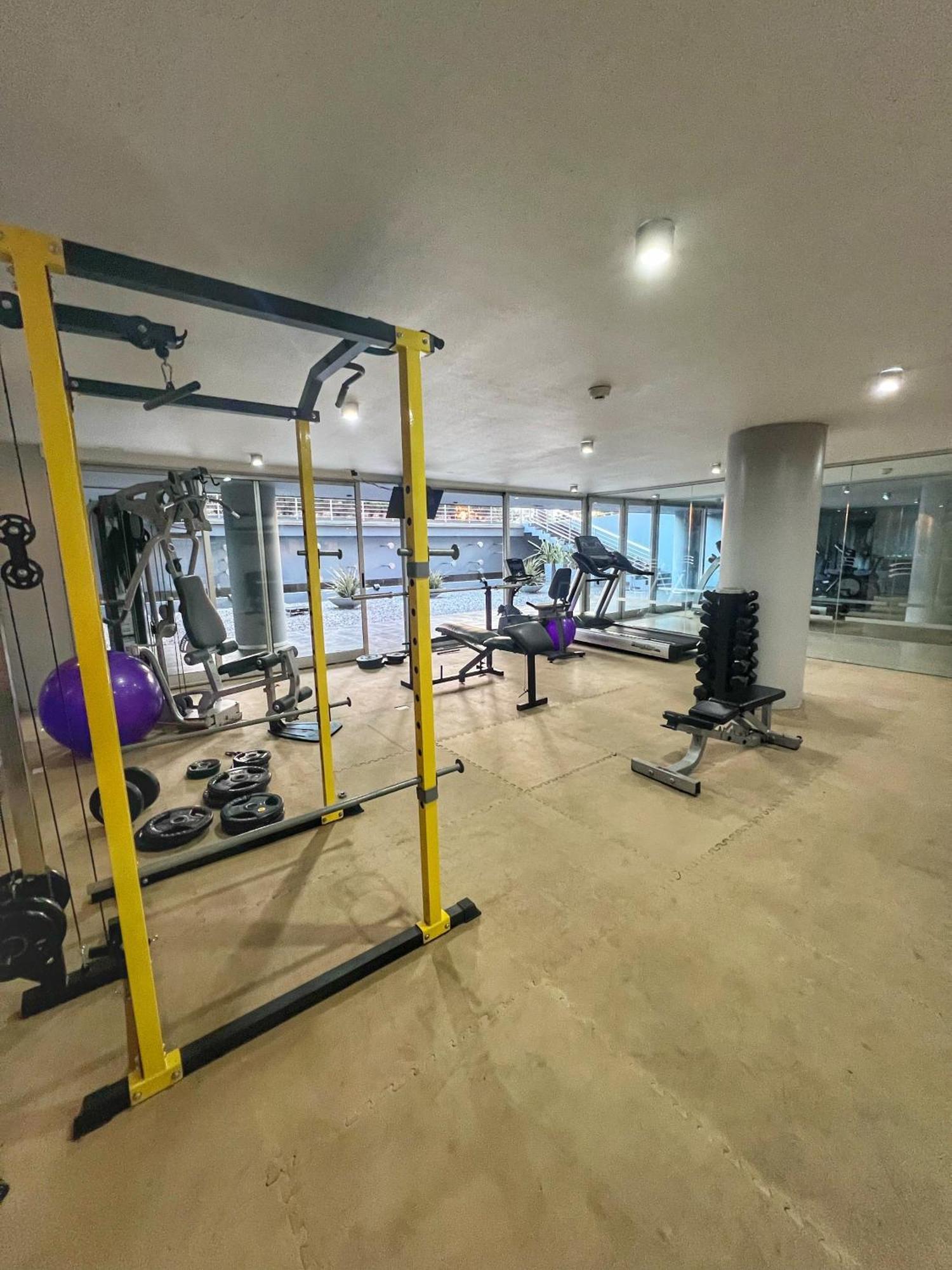 Apartamentos Torre Tressesenta 埃斯特角城 外观 照片